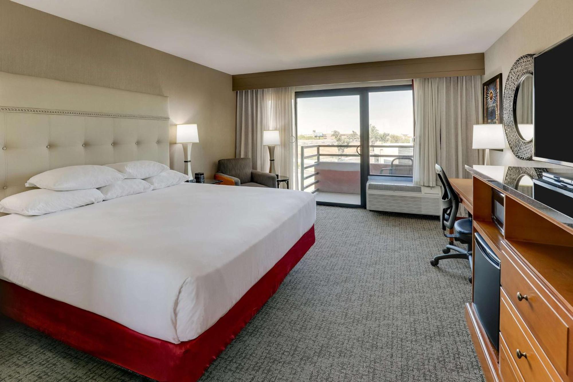 Drury Inn & Suites Phoenix Airport Eksteriør bilde