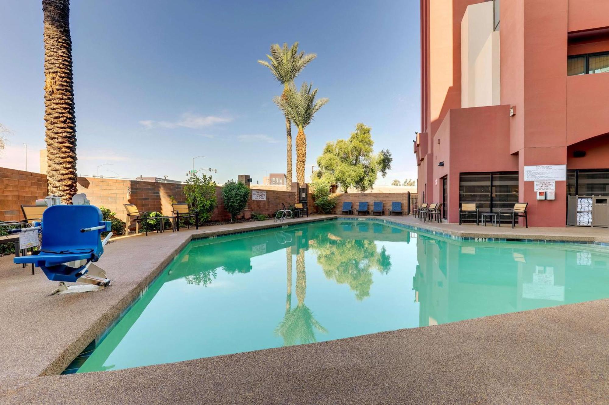 Drury Inn & Suites Phoenix Airport Eksteriør bilde