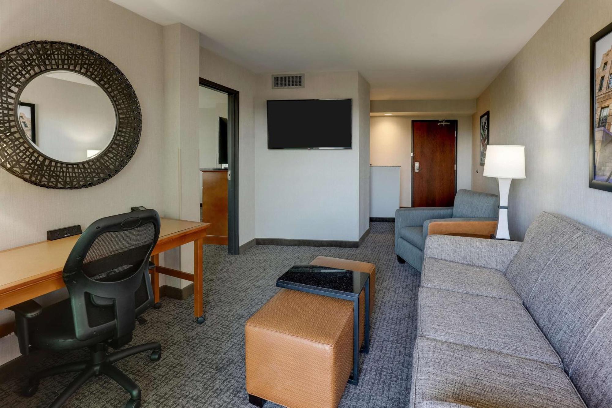 Drury Inn & Suites Phoenix Airport Eksteriør bilde