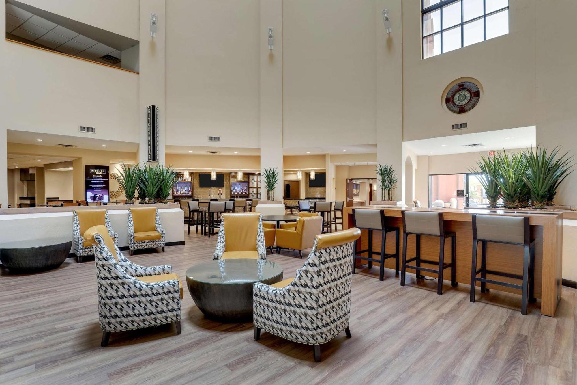 Drury Inn & Suites Phoenix Airport Eksteriør bilde